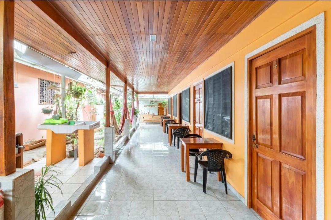 Cocobolo Surf Hotel & School Playa Santa Teresa  Extérieur photo